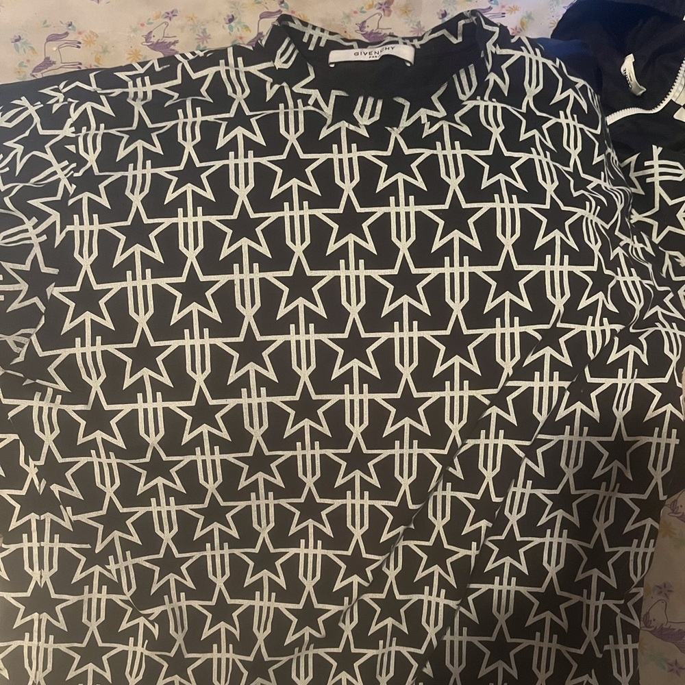 Mens Large Givenchy Tee